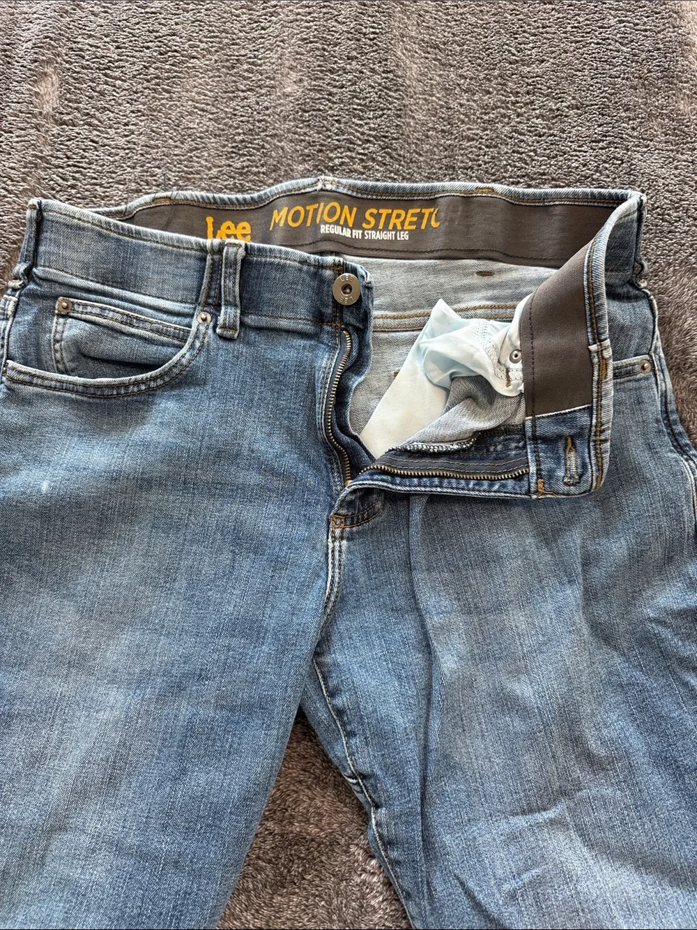 Lee Men’s Medium Blue Straight Jeans